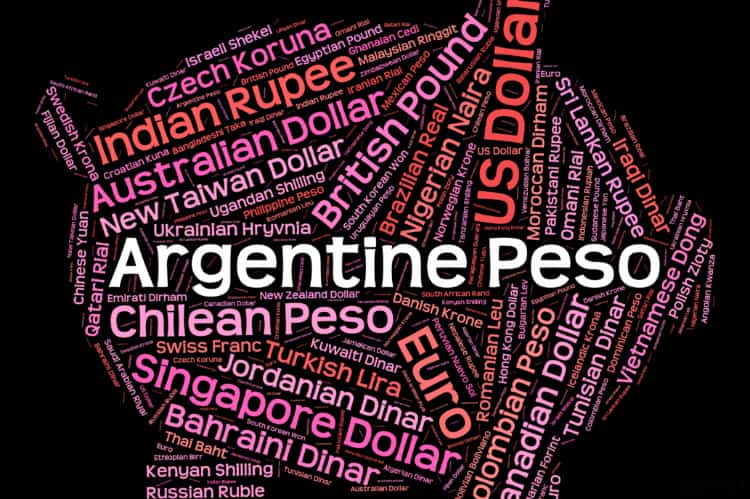 Argentine Pesoの文字と、そのバックに沢山の通貨の文字列