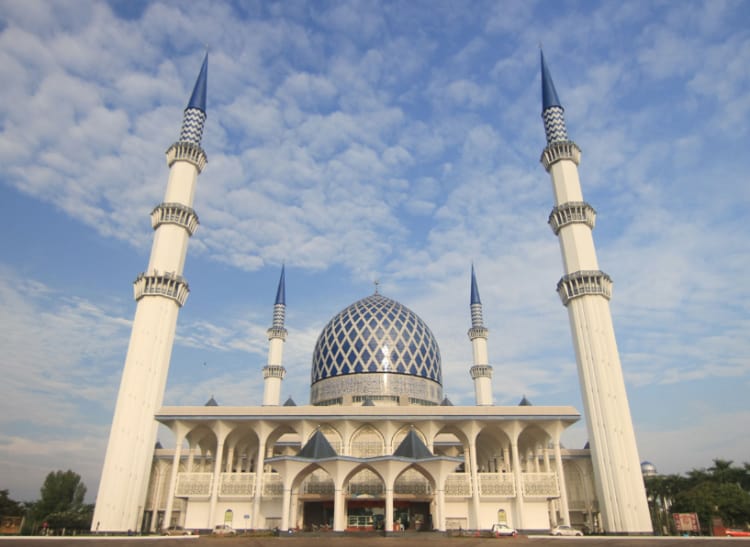 青いドームのモスク